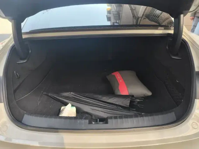 Xiaomi SU7 — Фото автомобиля 3