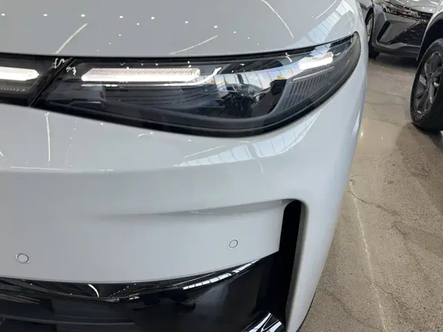 Leapmotor C10 — Фото автомобиля 21