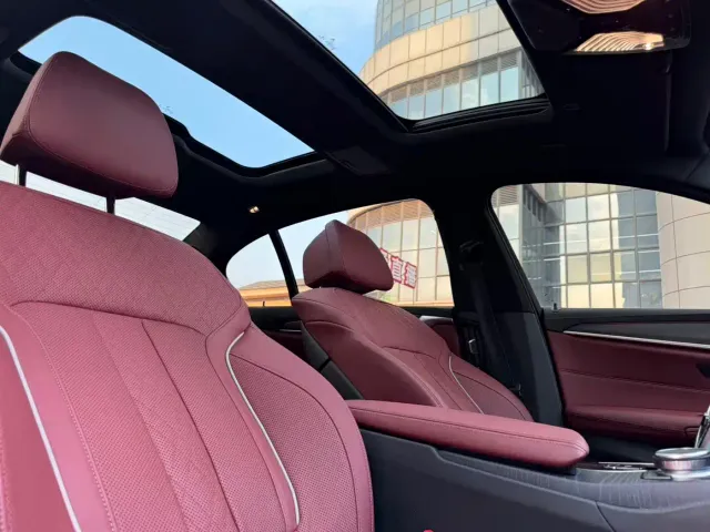 BMW 5 Series — Фото автомобиля 13