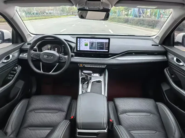 Geely Xingrui — Фото автомобиля 6