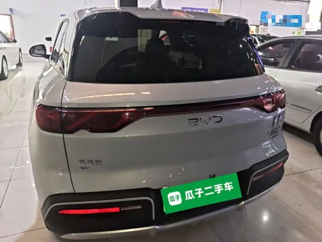 BYD Yuan UP — Фото автомобиля 5