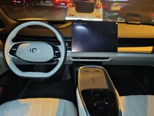 Changan Qiyuan A07 — Фото автомобиля 12