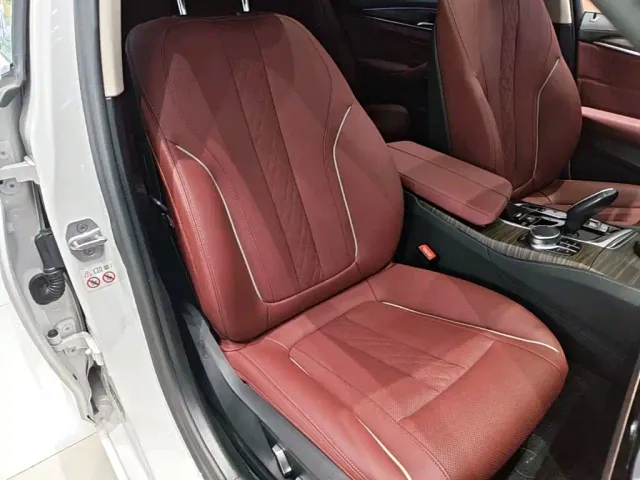 BMW 5 Series — Фото автомобиля 24