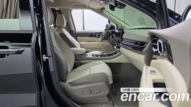 Kia Carnival — Фото автомобиля 16