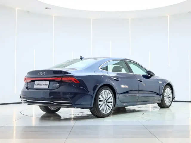 Audi A7L — Фото автомобиля 6