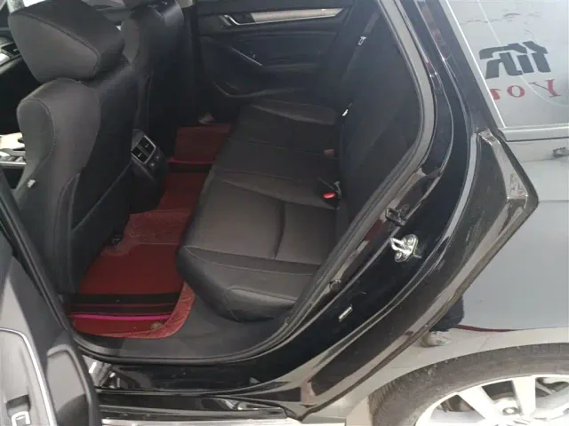 Honda Accord — Фото автомобиля 16