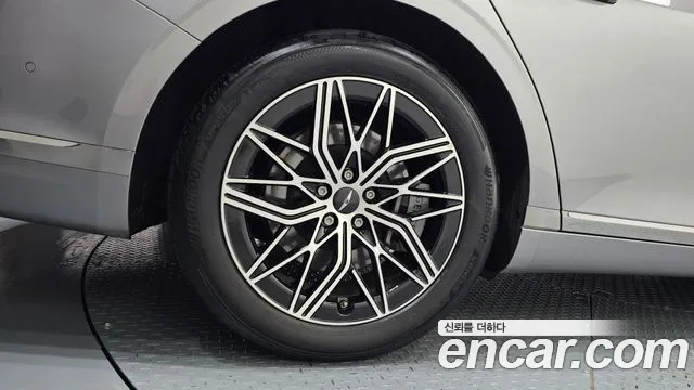 Genesis G90 Бензин 3.5 турбо AWD — Фото автомобиля 4