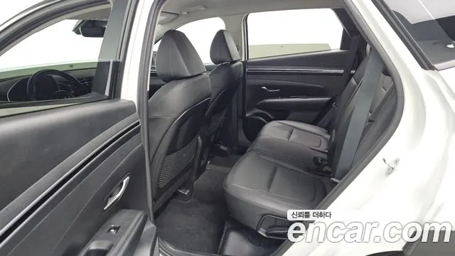 Hyundai Tucson Tucson (NX4) Бензин 1.6 турбо 2WD — Фото автомобиля 13