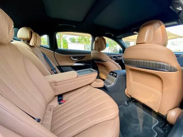 Mercedes-Benz E-Class — Фото автомобиля 7
