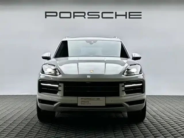 Porsche Cayenne — Фото автомобиля 2