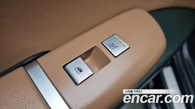 Hyundai Grandeur Grandeur (GN7) 3.5 Бензин 2WD — Фото автомобиля 18