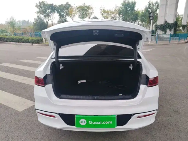 BYD Qin PLUS — Фото автомобиля 18