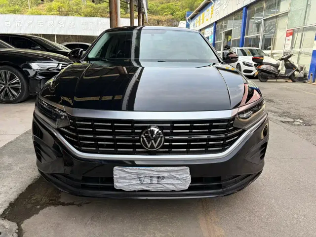 Volkswagen Passat — Фото автомобиля 2