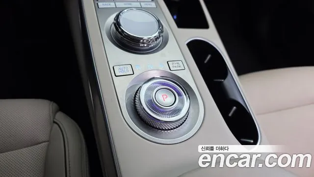 Genesis GV70 — Фото автомобиля 9