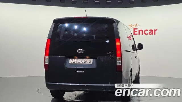 Hyundai Staria Staria Tourer 11 мест — Фото автомобиля 4