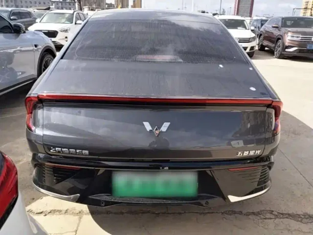 Wuling Starlight — Фото автомобиля 5
