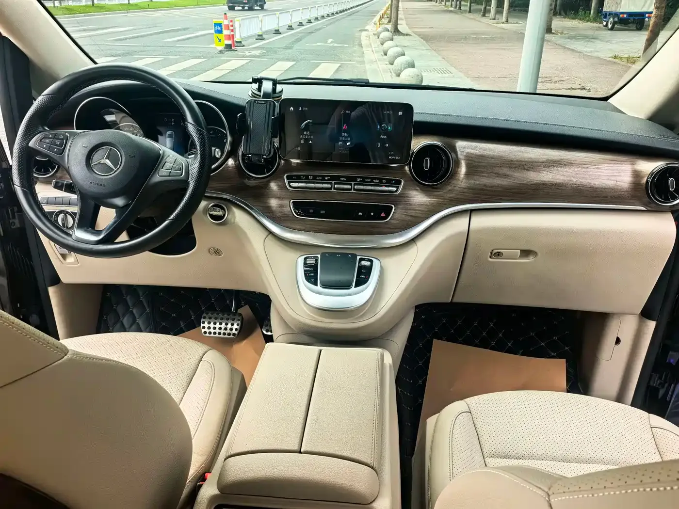 Mercedes-Benz Mercedes-Benz V-Class 2022 V 260 Prestige Edition — Фото автомобиля 9