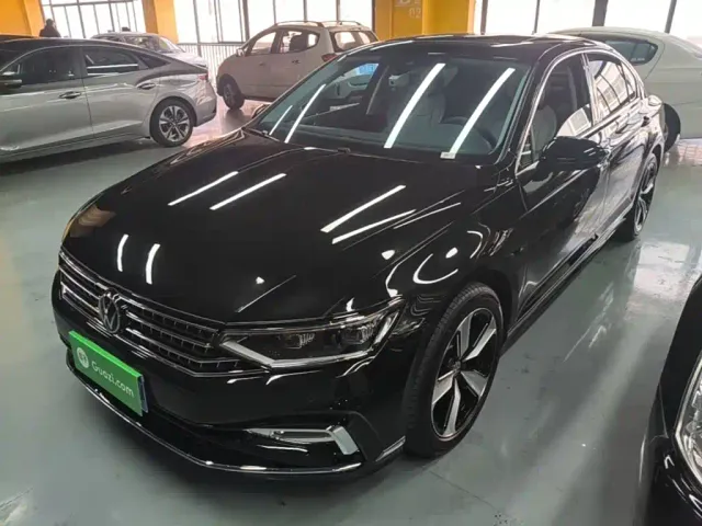 Фотография автомобиля — Volkswagen Magotan