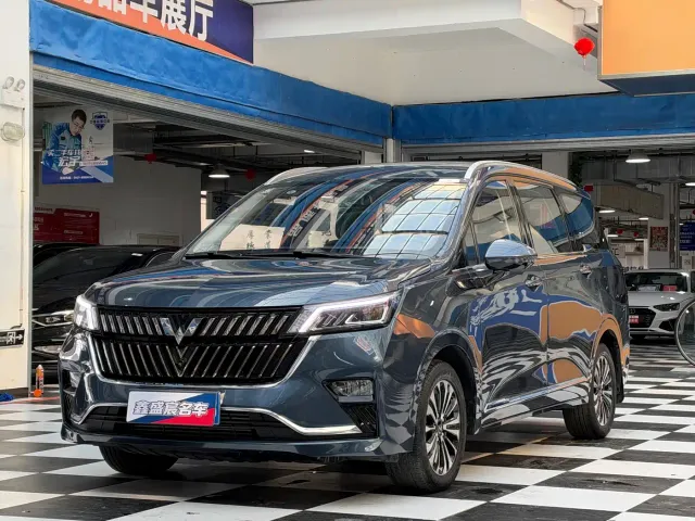 Фотография автомобиля — Wuling Jiachen
