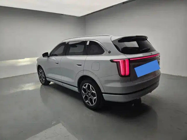 Jetour Shanhai Jetour Shanhai L7 PLUS 2025 220km Elite Edition 7-seater — Фото автомобиля 4