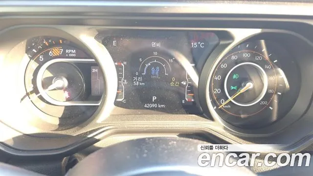 Jeep Wrangler JL — Фото автомобиля 8