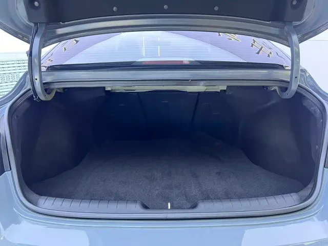 Hyundai Elantra — Фото автомобиля 16