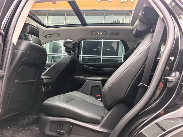 Ford Edge — Фото автомобиля 3