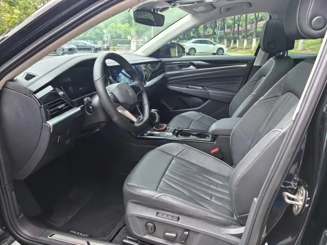 Volkswagen Passat — Фото автомобиля 10