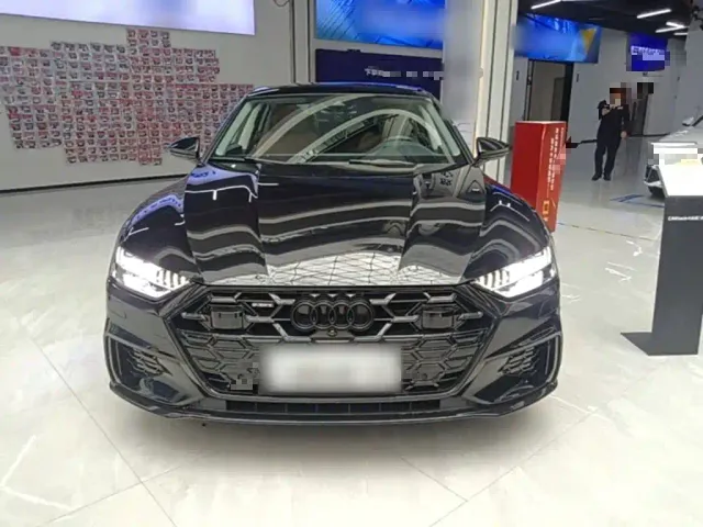 Audi A7L — Фото автомобиля 2