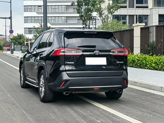 Toyota Wildlander — Фото автомобиля 7