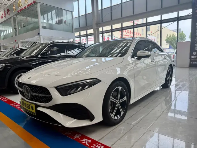 Mercedes-Benz A-Class — Фото автомобиля 2