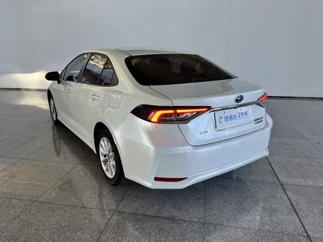 Toyota Corolla — Фото автомобиля 22