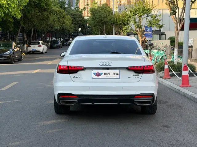 Audi A4L — Фото автомобиля 5
