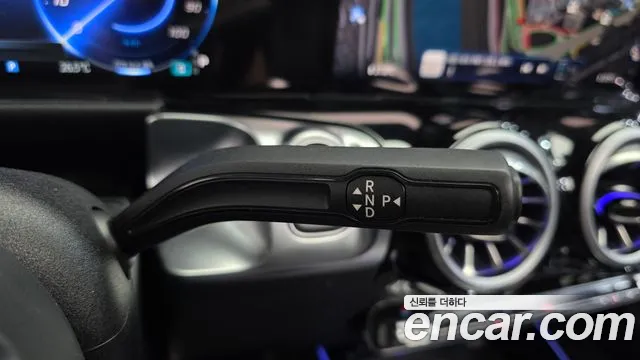 Mercedes-Benz EQB X243 — Фото автомобиля 9