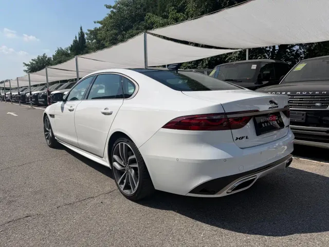 Jaguar XFL — Фото автомобиля 5