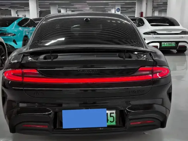 Xiaomi SU7 — Фото автомобиля 8