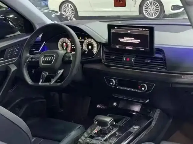 Audi Q5L — Фото автомобиля 4