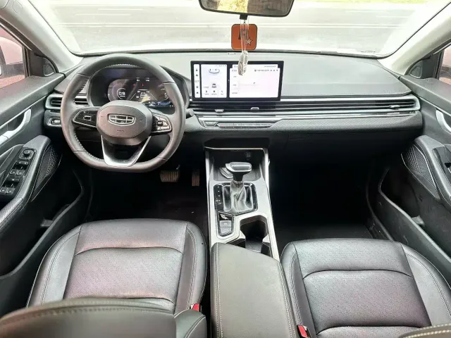 Geely Emgrand — Фото автомобиля 5