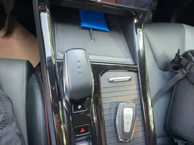 Geely Boyue — Фото автомобиля 13