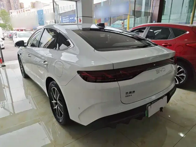 BYD Qin L — Фото автомобиля 4