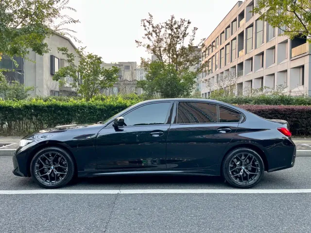 BMW 3 Series — Фото автомобиля 4