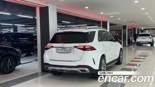 Mercedes-Benz GLE-Class — Фото автомобиля 4