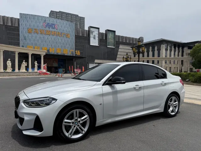 BMW 1 Series — Фото автомобиля 2