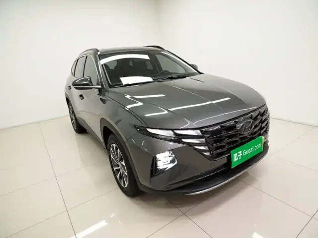 Hyundai Tucson — Фото автомобиля 3
