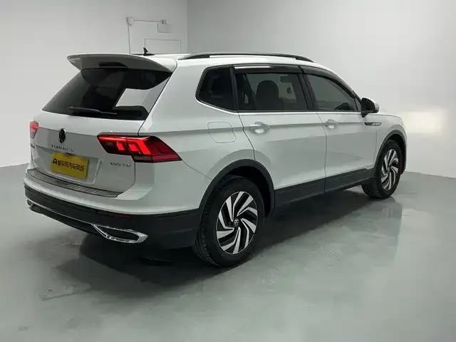 Volkswagen Tiguan L — Фото автомобиля 5