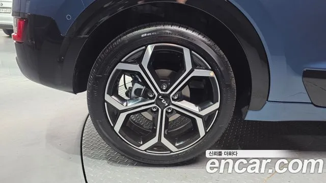 Kia Niro The All New Niro Signature — Фото автомобиля 3