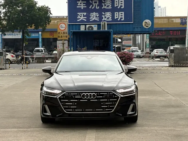 Audi A7L — Фото автомобиля 2