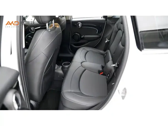 MINI Hatch — Фото автомобиля 7