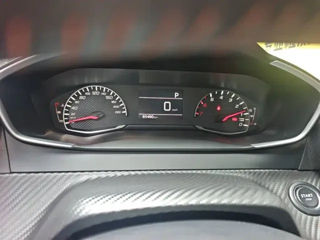 Peugeot 2008 — Фото автомобиля 11