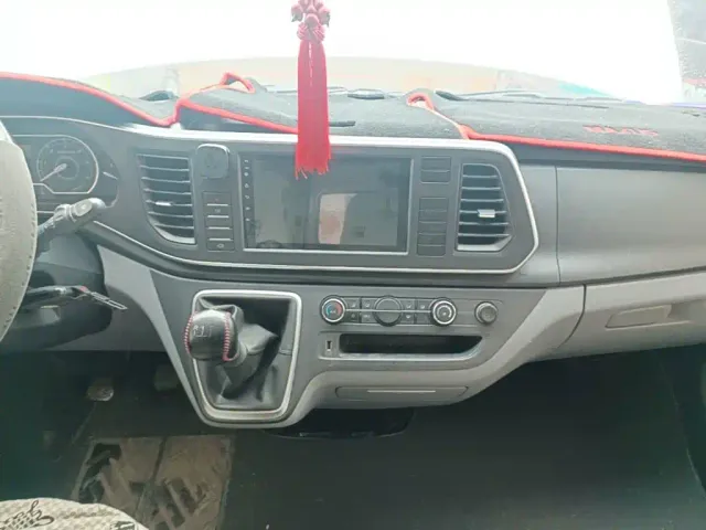 Maxus Xintu V80 — Фото автомобиля 12
